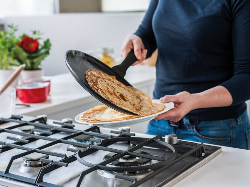 Ornamia 25cm Energy Aluminum Cast Pancake & Crepes Pan - Induction Compatible - Image 3